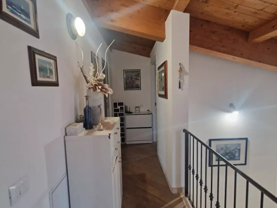 Immagine 9 di Casa bifamiliare in vendita  in Strada dei Loggi a Perugia