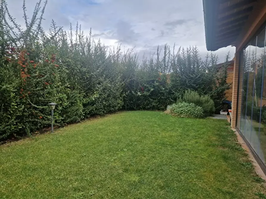 Immagine 13 di Casa bifamiliare in vendita  in Strada dei Loggi a Perugia