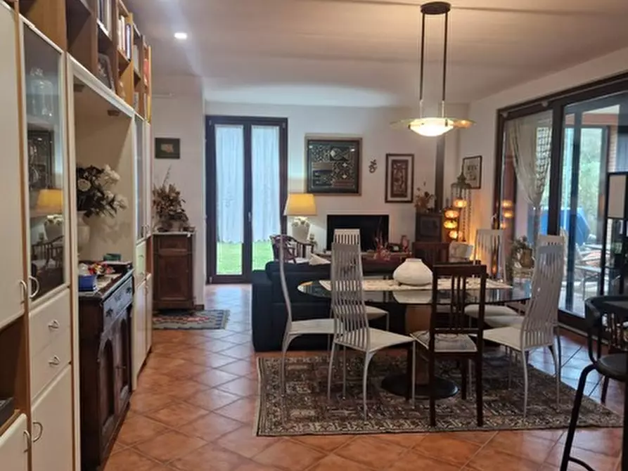 Immagine 18 di Casa bifamiliare in vendita  in Strada dei Loggi a Perugia