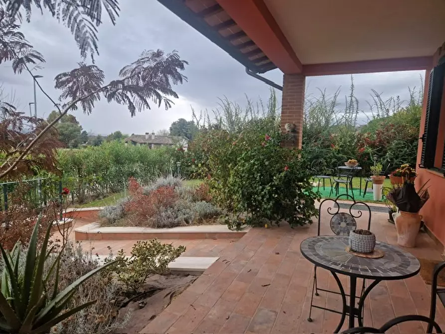 Immagine 25 di Casa bifamiliare in vendita  in Strada dei Loggi a Perugia