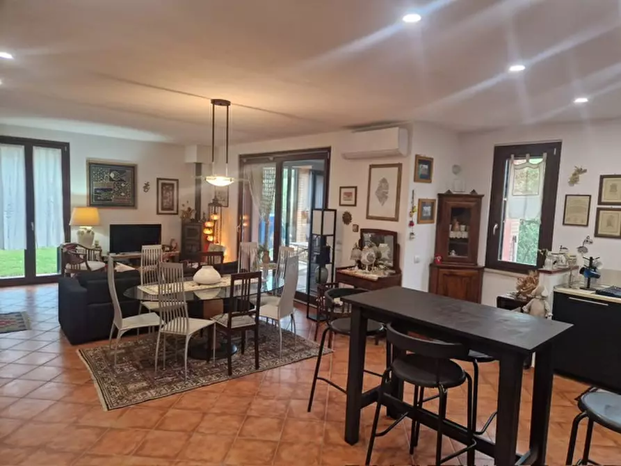 Immagine 50 di Casa bifamiliare in vendita  in Strada dei Loggi a Perugia