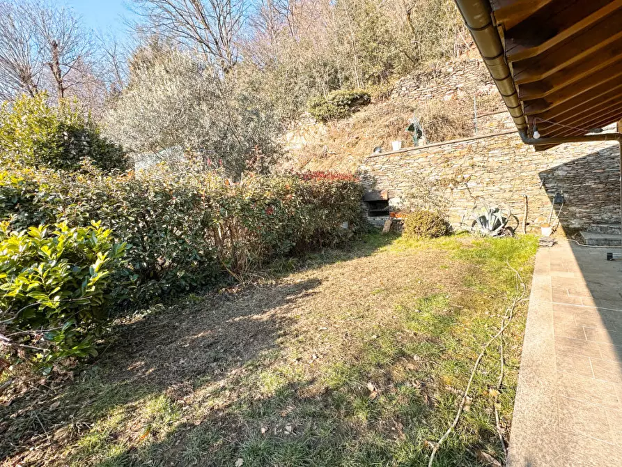 Immagine 18 di Villa in vendita  in via A, Marchionini n 4 a Cossogno