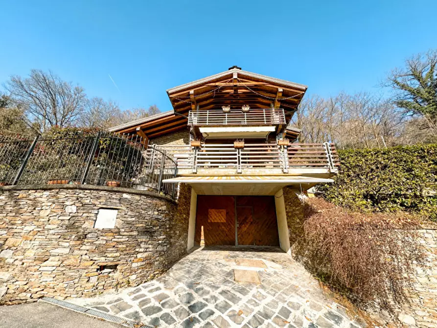 Immagine 19 di Villa in vendita  in via A, Marchionini n 4 a Cossogno
