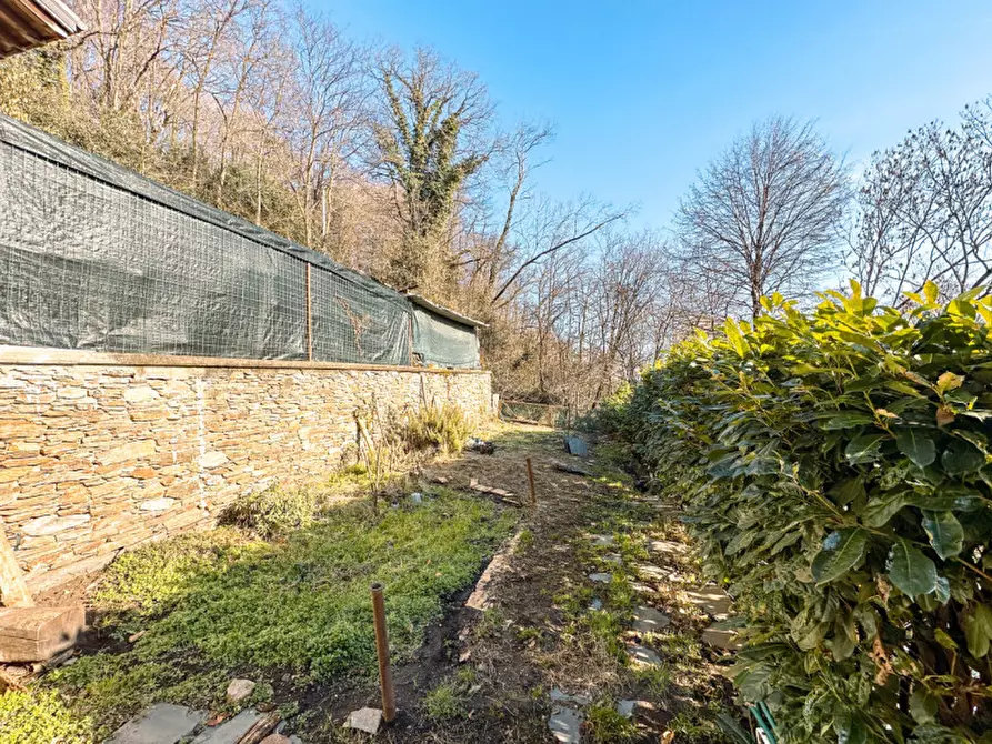 Immagine 27 di Villa in vendita  in via A, Marchionini n 4 a Cossogno