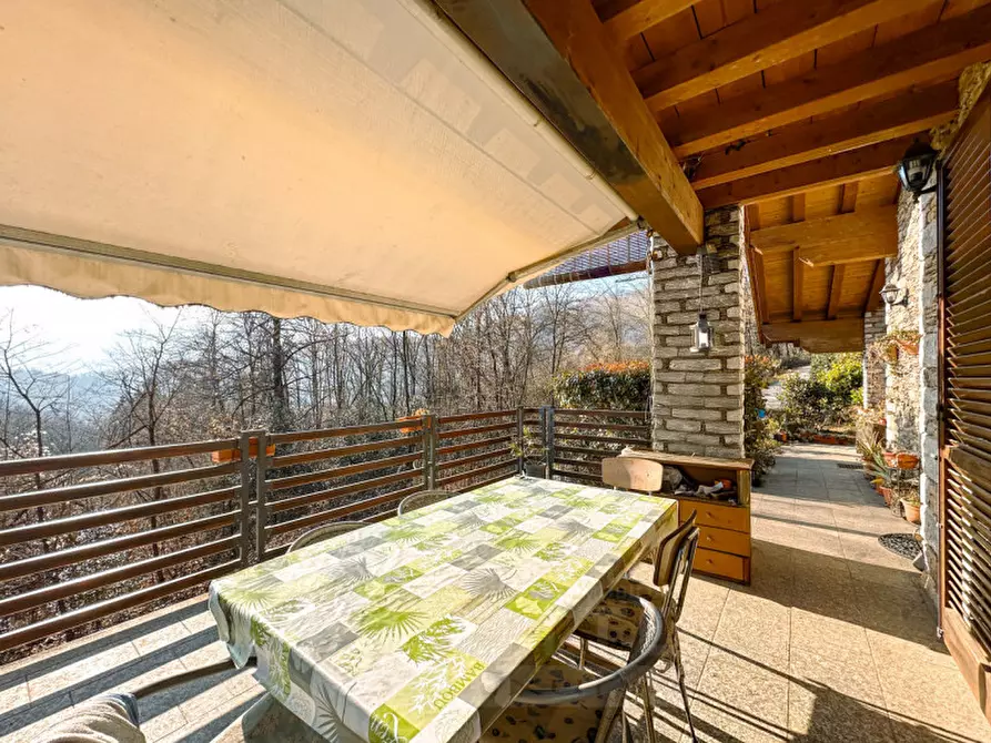 Immagine 35 di Villa in vendita  in via A, Marchionini n 4 a Cossogno