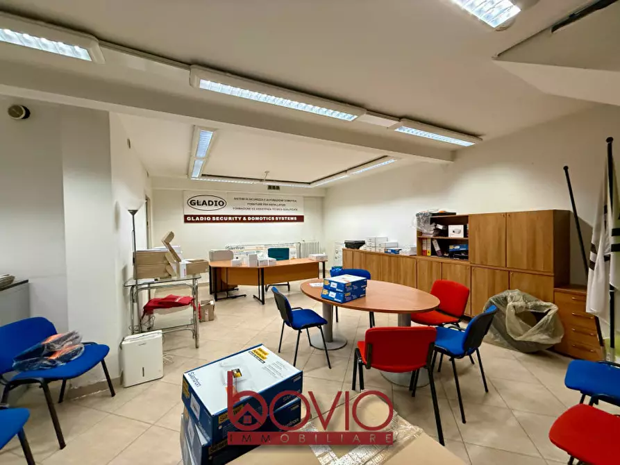 Immagine 19 di Negozio in vendita  in STRADA DI SAN MAURO N°72 a Torino