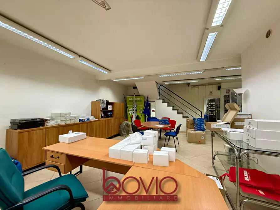 Immagine 22 di Negozio in vendita  in STRADA DI SAN MAURO N°72 a Torino