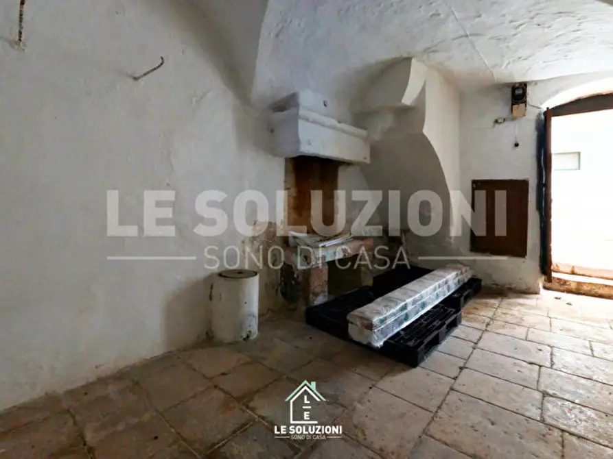 Immagine 4 di Cantina in vendita  in Via Gradini Angelini 5 a Putignano