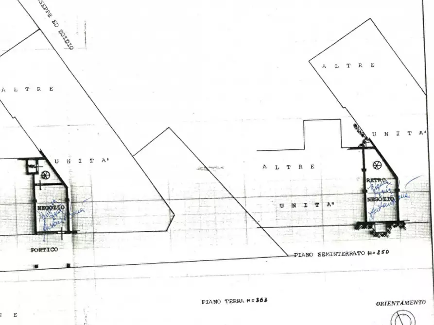 Immagine 2 di Negozio in vendita  in Viale Stazione a Montegrotto Terme