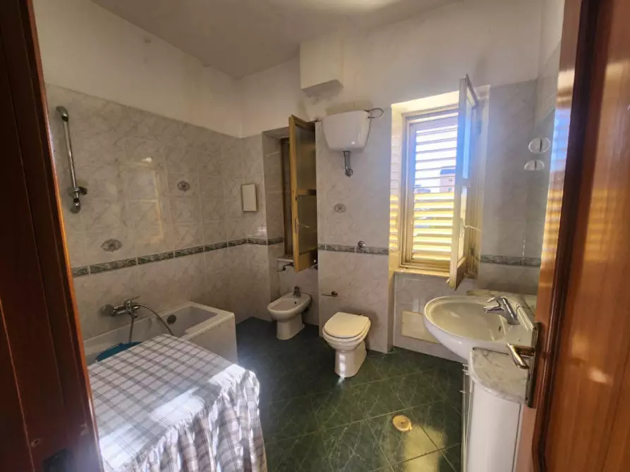 Immagine 8 di Appartamento in vendita  in Via Raffaele Mauri a Salerno