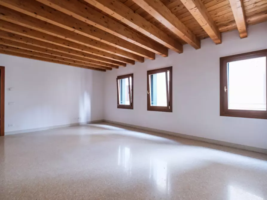 Immagine 1 di Appartamento in vendita  in Contra' San Francesco Vecchio 12 a Vicenza