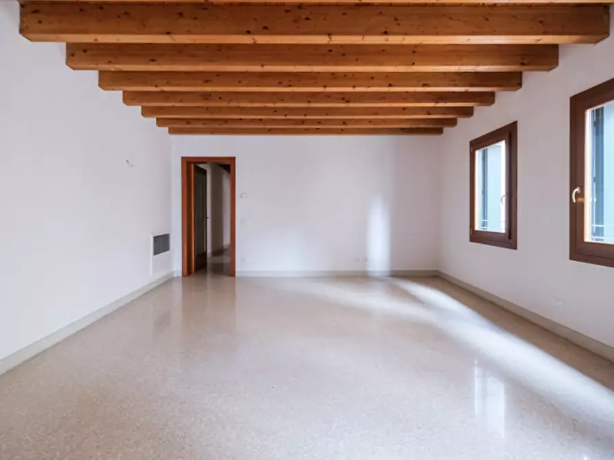 Immagine 3 di Appartamento in vendita  in Contra' San Francesco Vecchio 12 a Vicenza