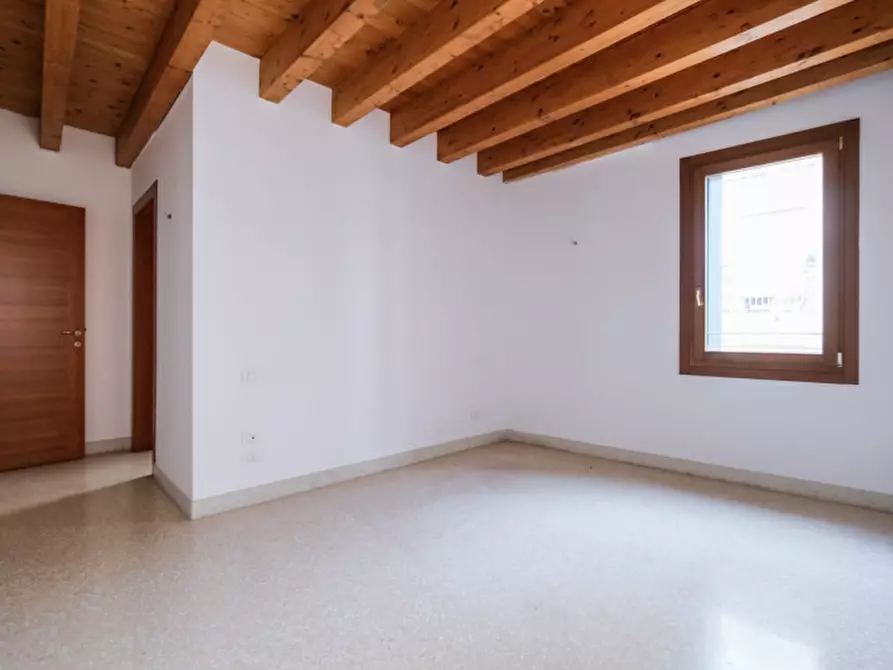 Immagine 12 di Appartamento in vendita  in Contra' San Francesco Vecchio 12 a Vicenza