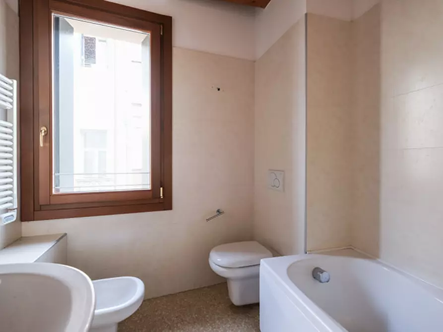 Immagine 13 di Appartamento in vendita  in Contra' San Francesco Vecchio 12 a Vicenza