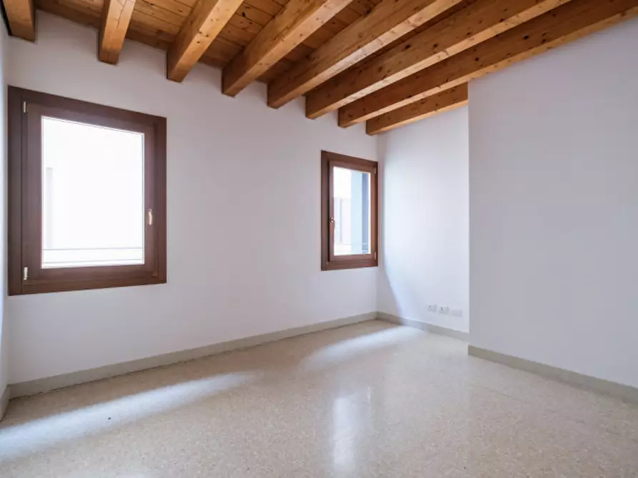 Immagine 16 di Appartamento in vendita  in Contra' San Francesco Vecchio 12 a Vicenza