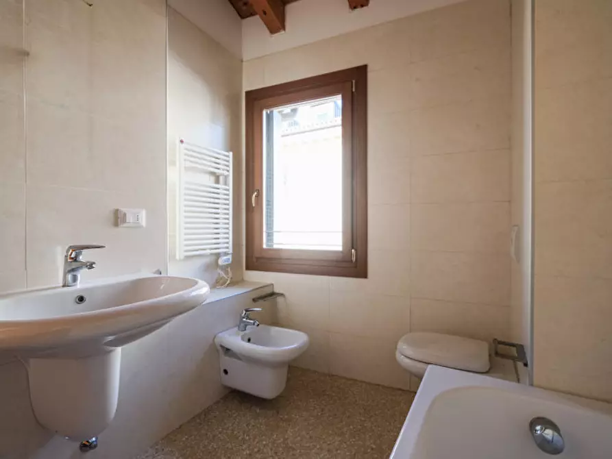 Immagine 14 di Appartamento in vendita  in Contra' San Francesco Vecchio 12 a Vicenza