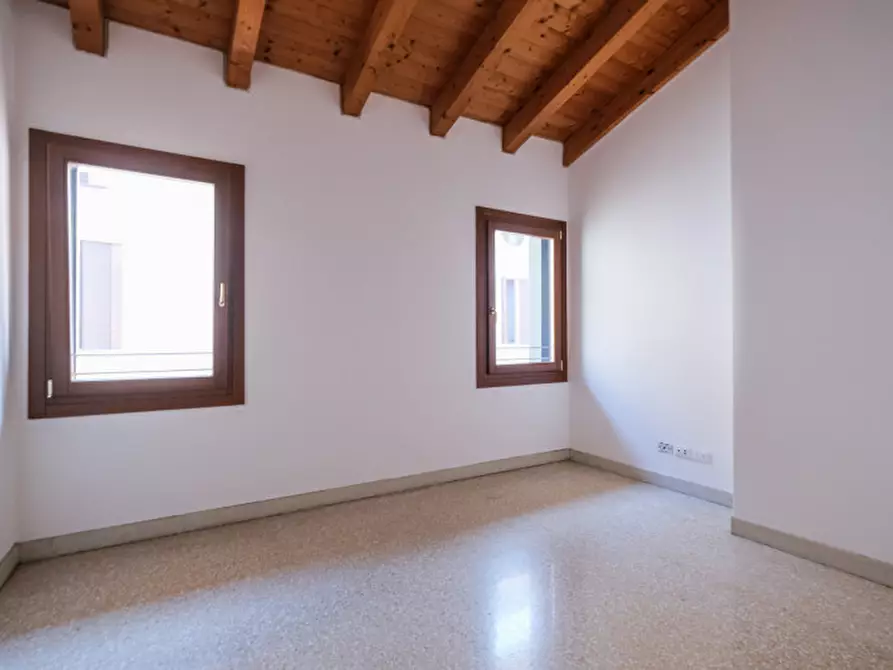 Immagine 16 di Appartamento in vendita  in Contra' San Francesco Vecchio 12 a Vicenza