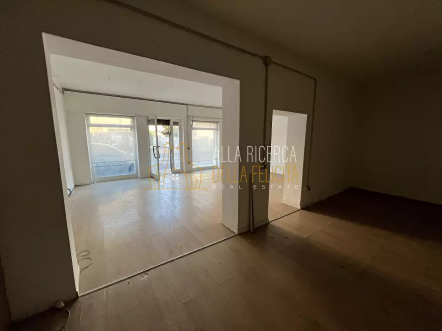 Immagine 7 di Negozio in vendita  in Via Galileo Galilei 25 a Torrebelvicino