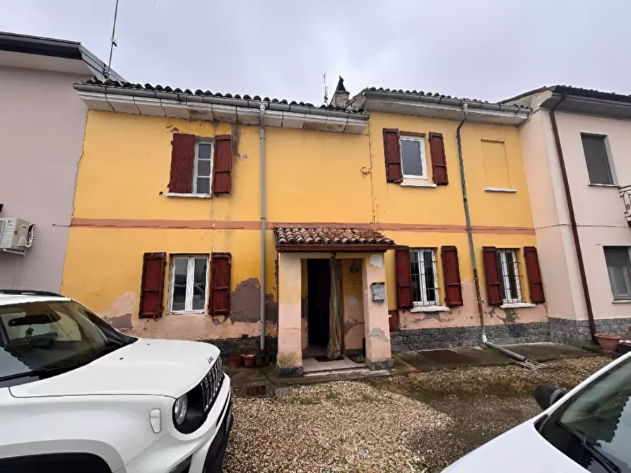 Immagine 3 di Villetta a schiera in vendita  in Via Oberdan 11/13 a Pancarana