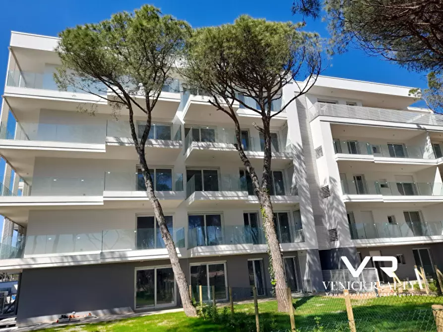 Immagine 1 di Appartamento in vendita  in Viale Oriente a Jesolo