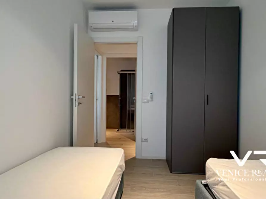 Immagine 28 di Appartamento in vendita  in Viale Oriente a Jesolo