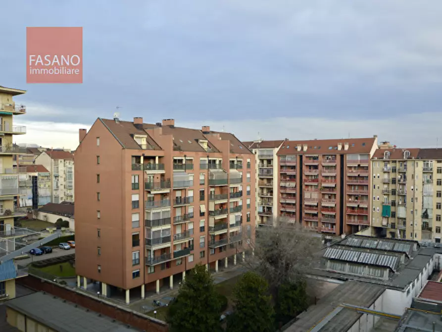 Immagine 23 di Appartamento in vendita  in Via Filadelfia 114 a Torino