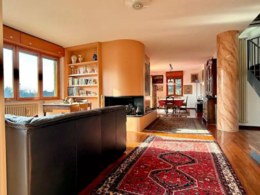 Immagine 1 di Appartamento in vendita  in Strada Farnese-Vigheffio a Parma