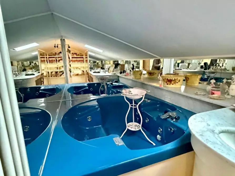 Immagine 22 di Appartamento in vendita  in Strada Farnese-Vigheffio a Parma