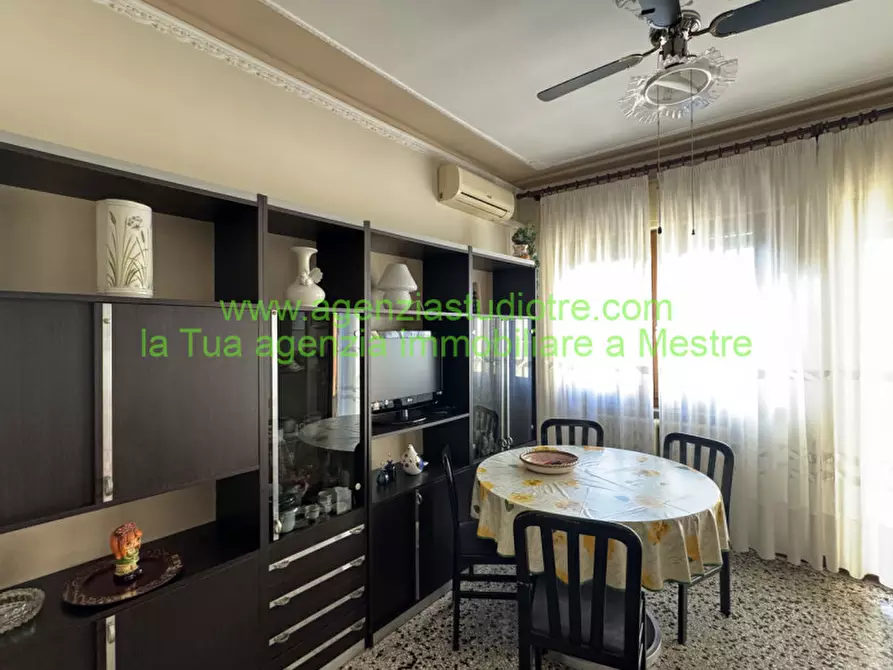 Immagine 2 di Appartamento in vendita  in Via Giovanni Battista Cima 15 a Venezia