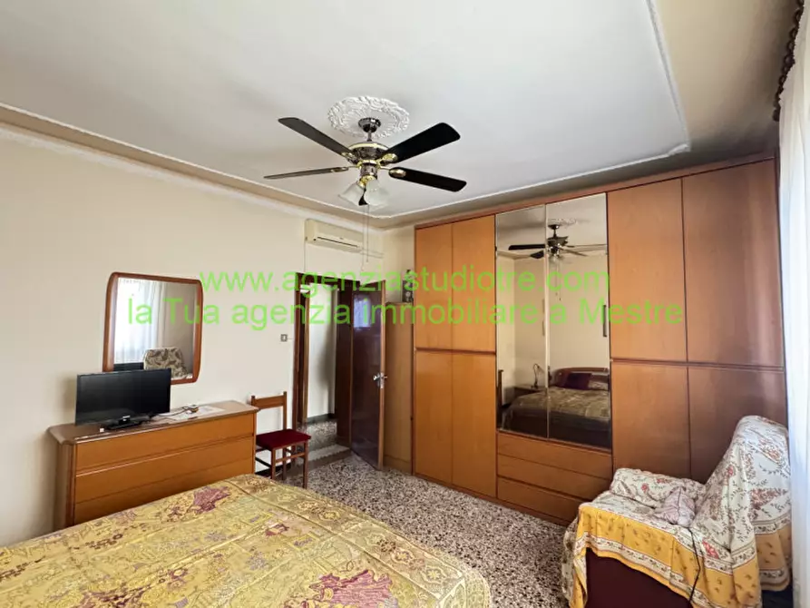 Immagine 5 di Appartamento in vendita  in Via Giovanni Battista Cima 15 a Venezia