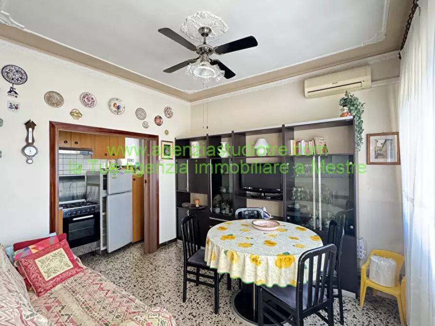 Immagine 11 di Appartamento in vendita  in Via Giovanni Battista Cima 15 a Venezia