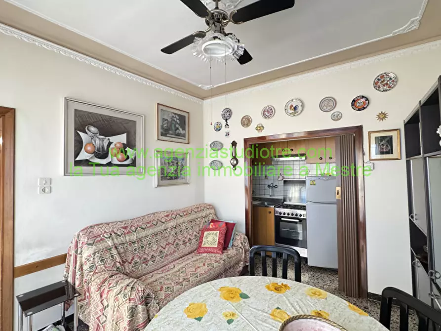 Immagine 12 di Appartamento in vendita  in Via Giovanni Battista Cima 15 a Venezia