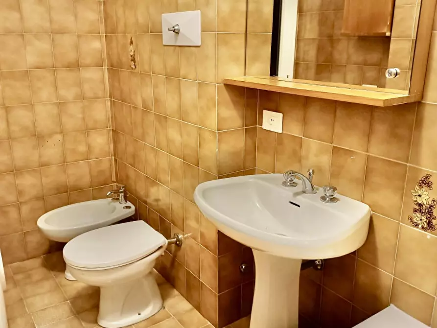 Immagine 19 di Appartamento in affitto  in Via G. Salvemini a Besana In Brianza