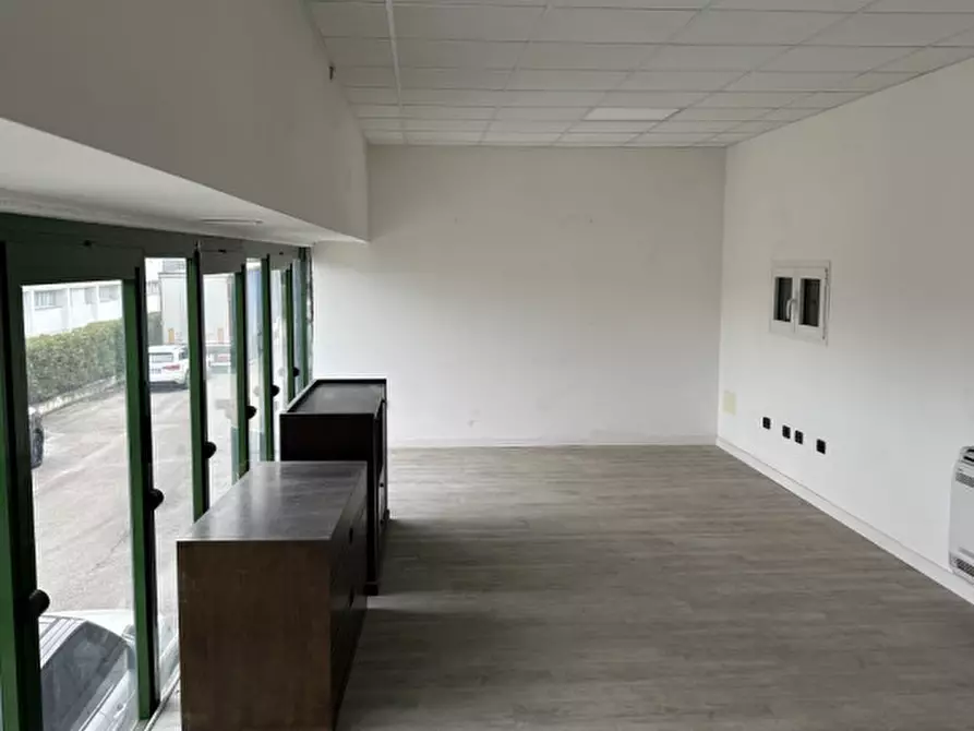 Immagine 27 di Capannone industriale in affitto  in via roma a Montegalda