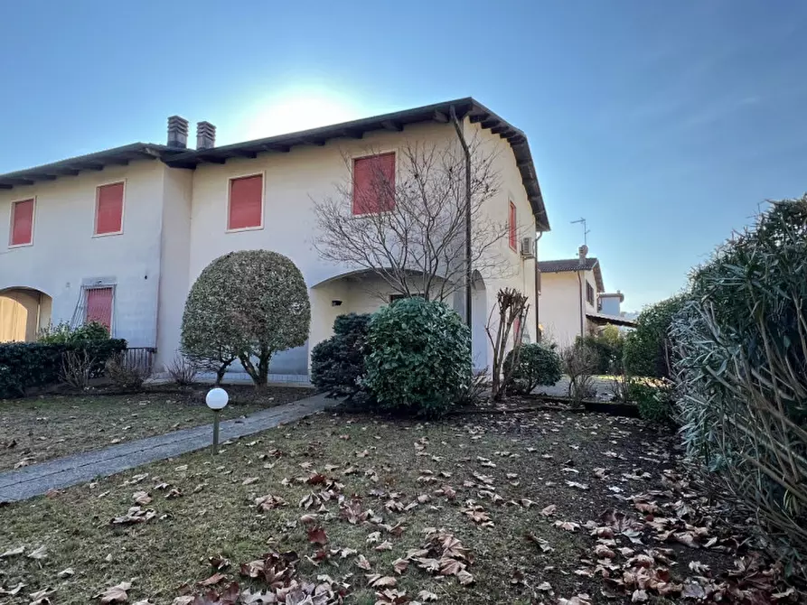 Immagine 3 di Casa bifamiliare in vendita  in Viale Sant'Agostino a Vicenza