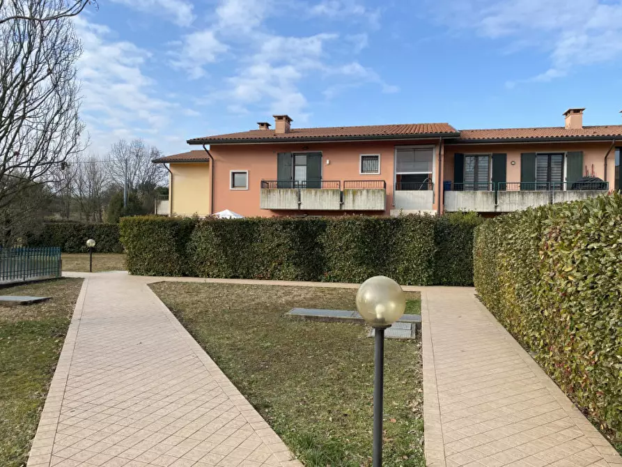 Immagine 24 di Appartamento in vendita  in Via Milano 181 b a Castelnuovo Del Garda