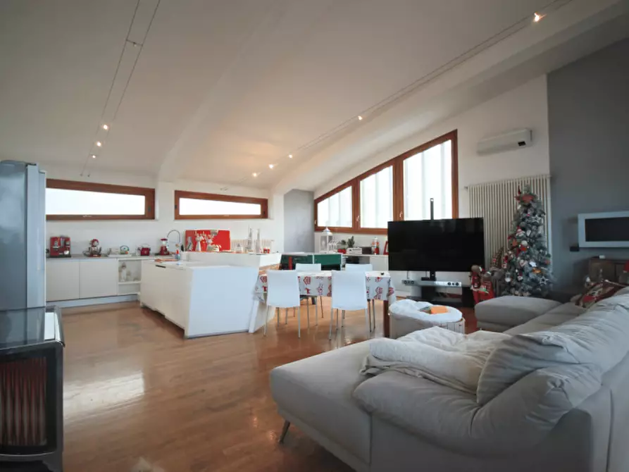 Immagine 1 di Attico in vendita  in Viale Verona, 120 a Vicenza