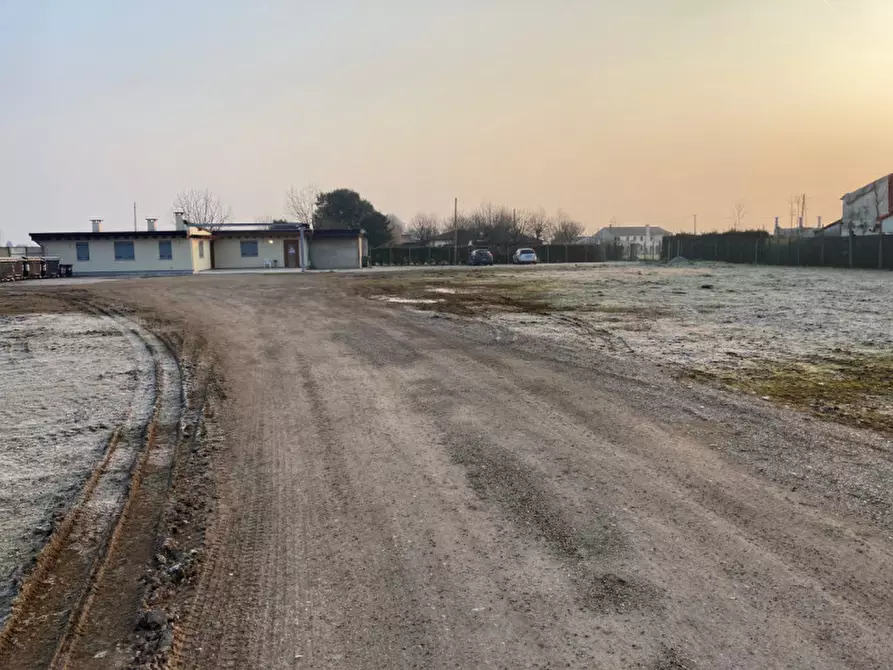 Immagine 8 di Terreno in vendita  in via piovega a Piove Di Sacco