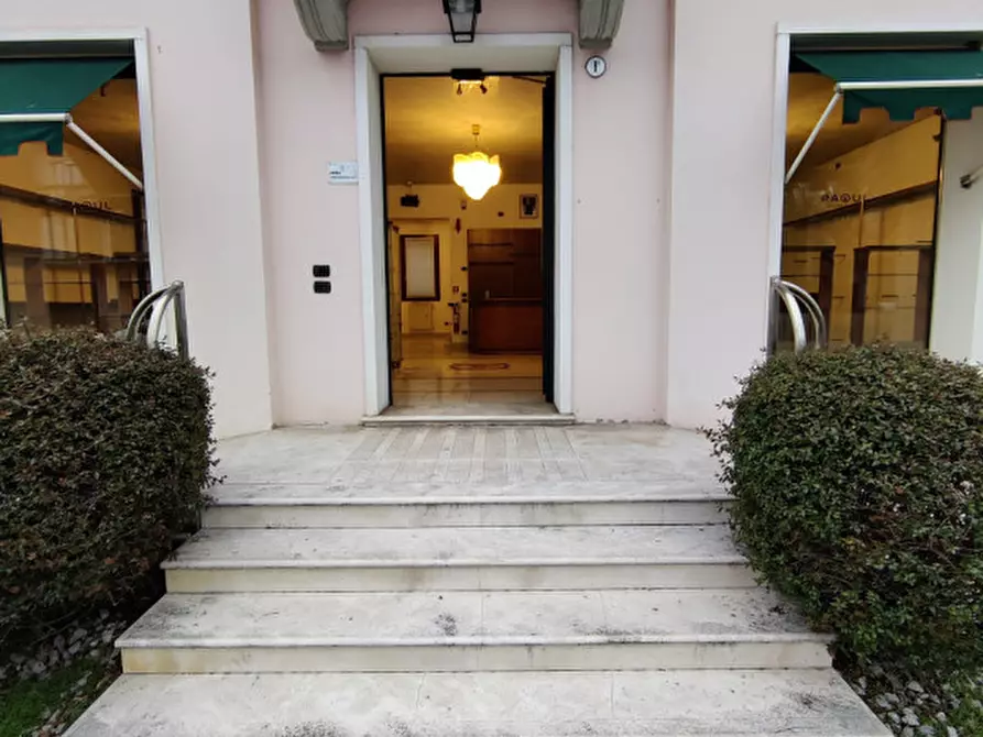 Immagine 3 di Negozio in affitto  in Via Domenico Turazza a Padova