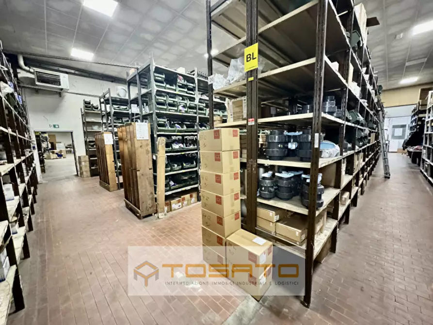 Immagine 6 di Capannone industriale in vendita  a Verona