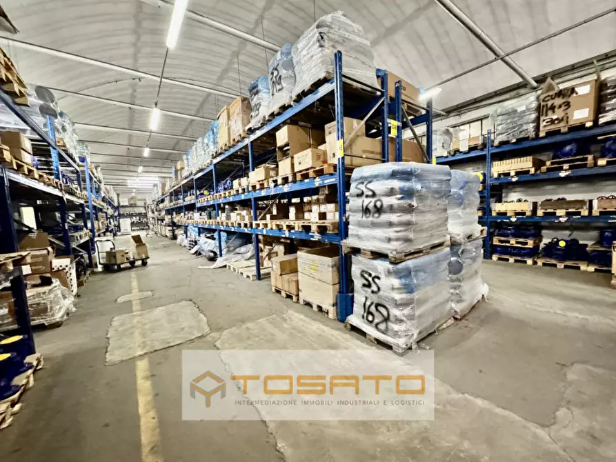 Immagine 10 di Capannone industriale in vendita  a Verona