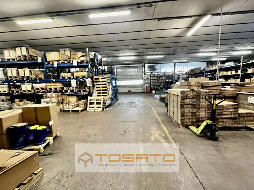 Immagine 13 di Capannone industriale in vendita  a Verona