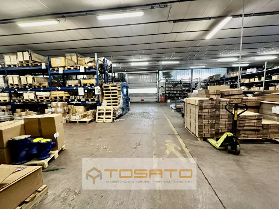 Immagine 13 di Capannone industriale in vendita  a Verona