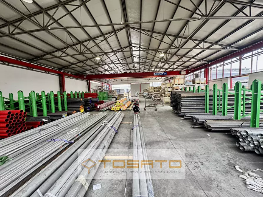 Immagine 25 di Capannone industriale in vendita  a Verona