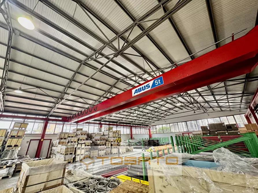 Immagine 26 di Capannone industriale in vendita  a Verona
