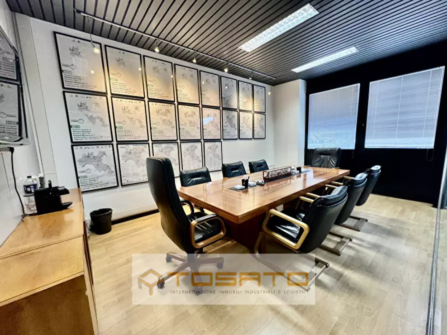 Immagine 28 di Capannone industriale in vendita  a Verona