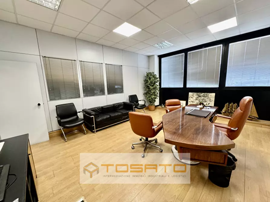 Immagine 33 di Capannone industriale in vendita  a Verona