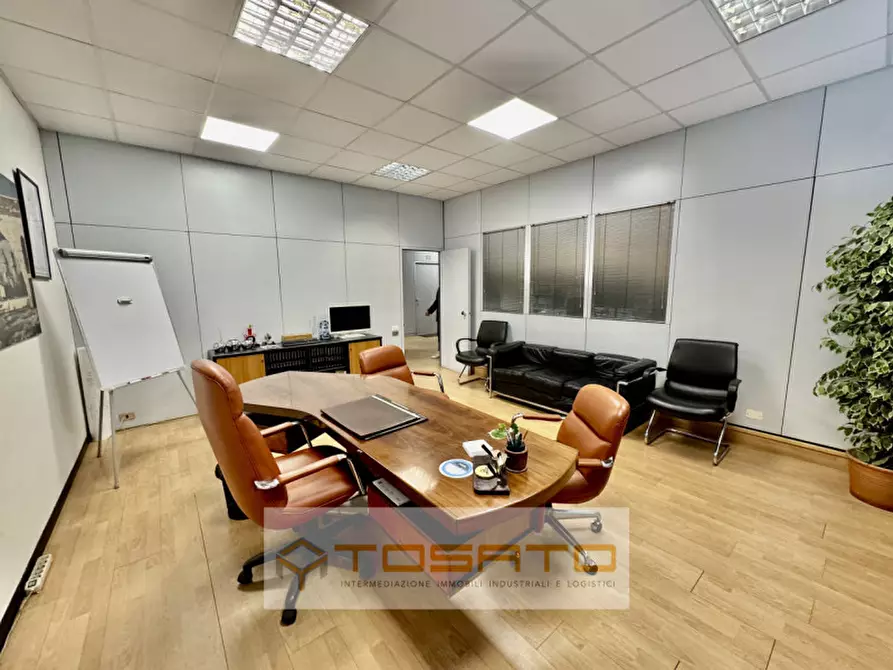 Immagine 35 di Capannone industriale in vendita  a Verona