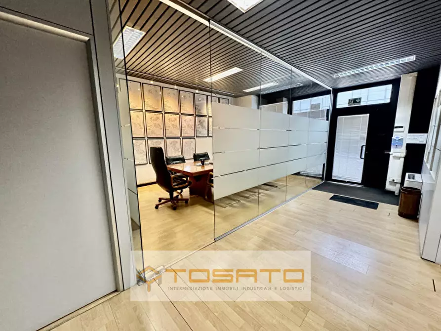 Immagine 36 di Capannone industriale in vendita  a Verona