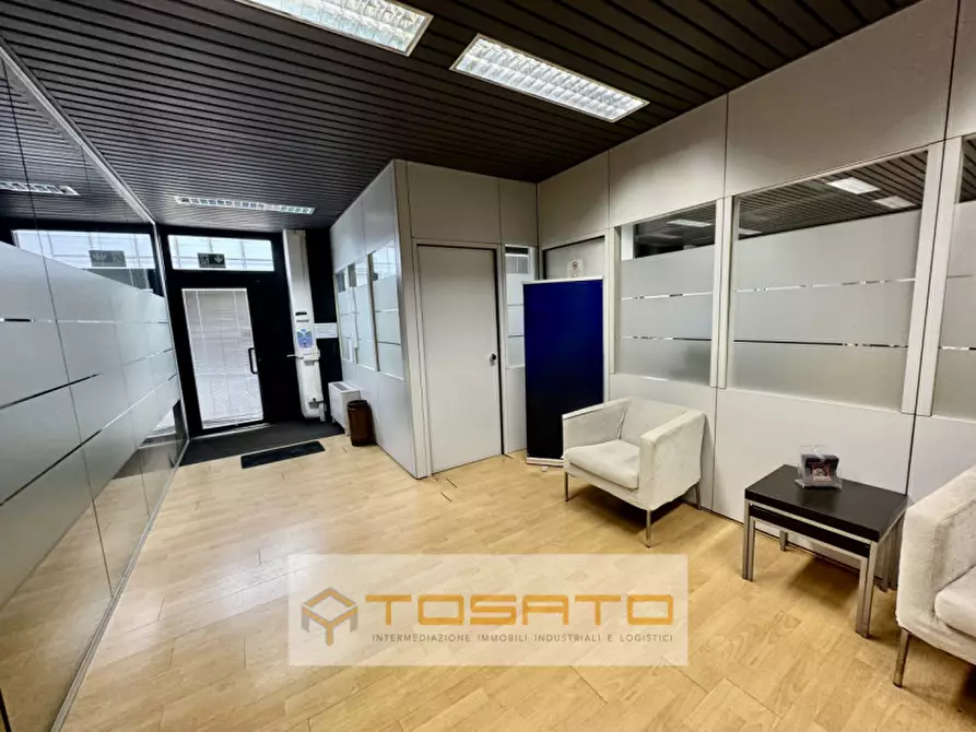 Immagine 38 di Capannone industriale in vendita  a Verona